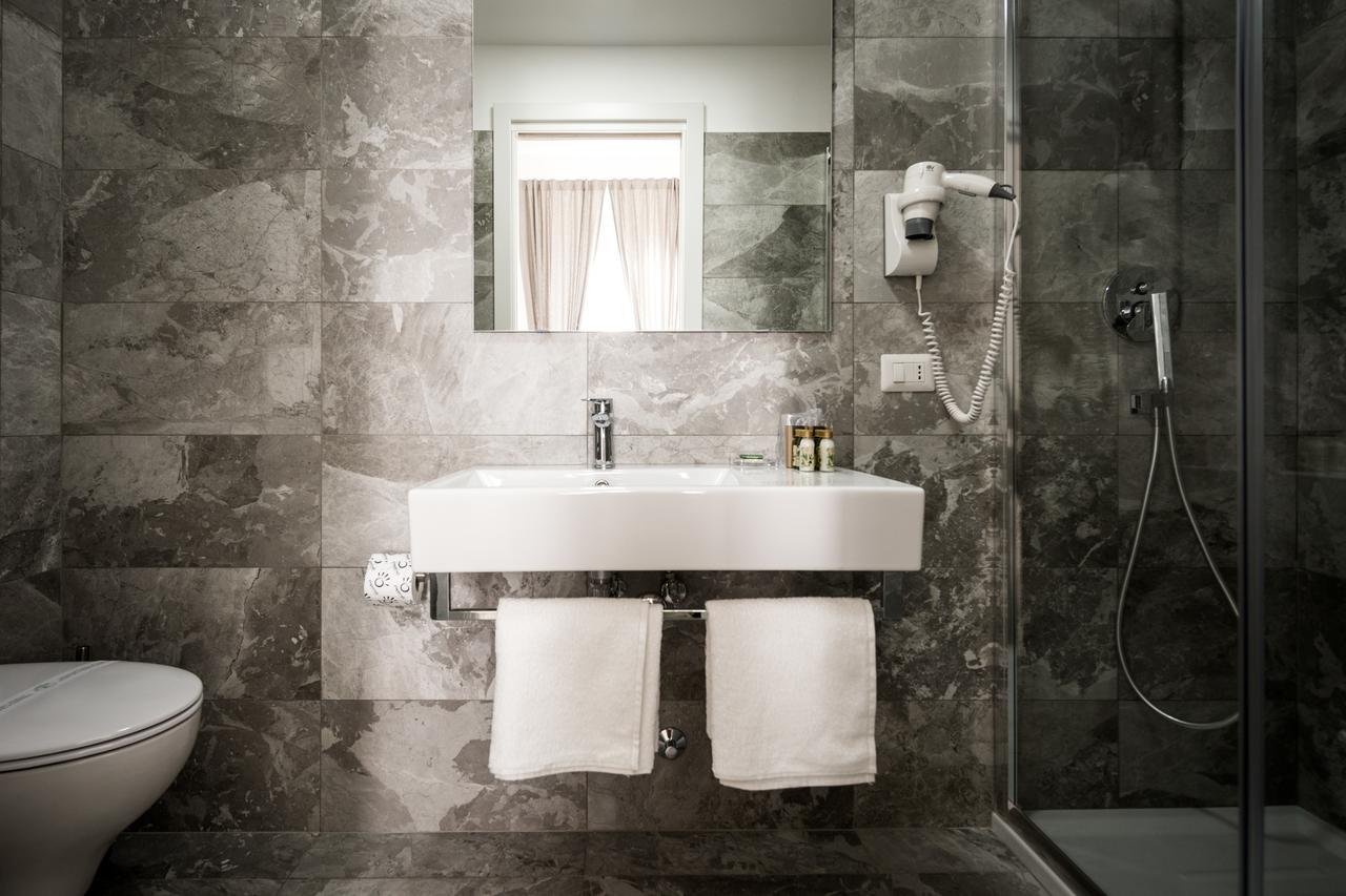 Отель Vinci House Рим Экстерьер фото